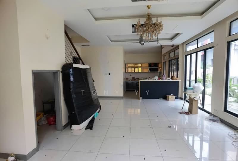 Semi-Detached House for Sale in Bukit Jelutong (Shah Alam) - Tony YY - Living Room - PropertyGuru.com.my
