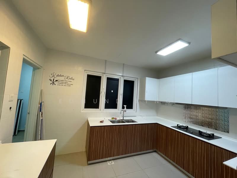 Service Residence for Sale at Seasons Amara Larkin - Edmund Ling - Kitchen - PropertyGuru.com.my