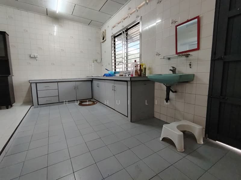 Rumah Teres 1 Tingkat untuk Dijual di Skudai (Johor) - Hui Hui Lim - Kitchen - PropertyGuru.com.my