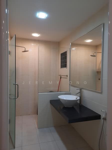 Rumah Berkembar untuk Dijual di Petaling Jaya (Selangor) - Jeremy Ong - Bathroom - PropertyGuru.com.my