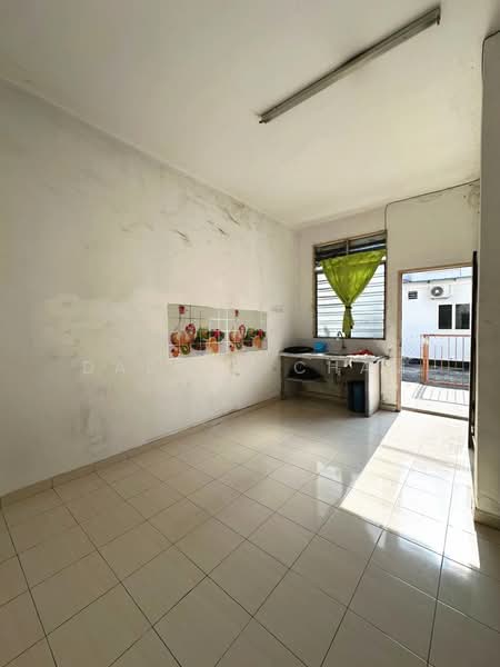 2-storey Terraced House for Sale in Taman Jawi Jaya (Sungai Jawi) - Darren Cham - Kitchen - PropertyGuru.com.my