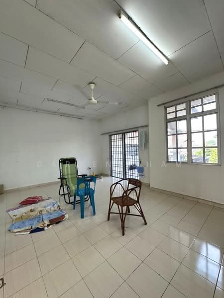 2-storey Terraced House for Sale in Taman Jawi Jaya (Sungai Jawi) - Darren Cham - Living Room - PropertyGuru.com.my