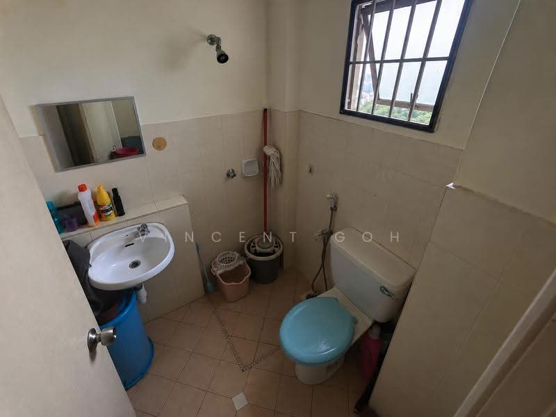 Pangsapuri untuk Dijual di Perdana Puri - Vincent Goh - Bathroom - PropertyGuru.com.my