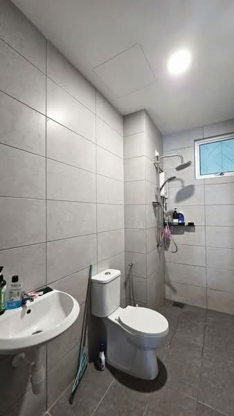 Condominium for Sale at The Navens - Darren Cham - Bathroom - PropertyGuru.com.my