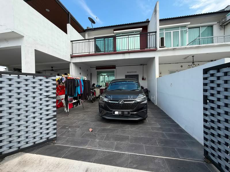 2-storey Terraced House for Sale in Taman Kundang Jaya (Rawang) - Elwin Mah - Exterior - PropertyGuru.com.my