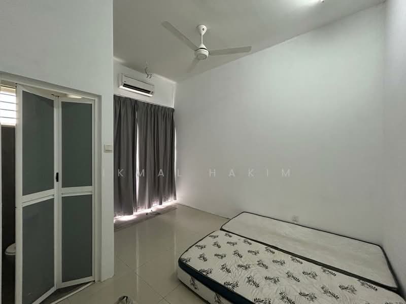 2-storey Terraced House for Rent in Dengkil (Selangor) - Ikmal Hakim - Bedroom - PropertyGuru.com.my