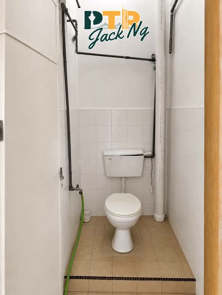 Shop / Office untuk Disewa di Raja Uda (Butterworth) - Jack Ng - Bathroom - PropertyGuru.com.my