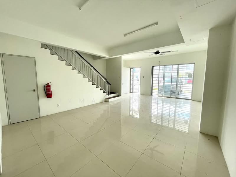 2-storey Terraced House for Sale in Dengkil (Selangor) - Ikmal Hakim - Living Room - PropertyGuru.com.my