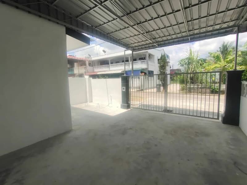 Rumah Teres 2 Tingkat untuk Dijual di Taman Kluang Barat (Kluang) - Grace Fan - PropertyGuru.com.my