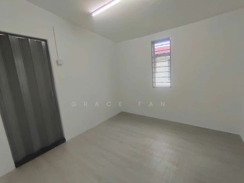 Rumah Teres 2 Tingkat untuk Dijual di Taman Kluang Barat (Kluang) - Grace Fan - PropertyGuru.com.my