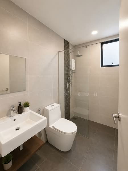Service Residence for Sale at Far East - Philip Koh - Bathroom - PropertyGuru.com.my