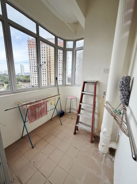 Pangsapuri untuk Disewa di Gambier Heights - Weng Sern - Balcony - PropertyGuru.com.my