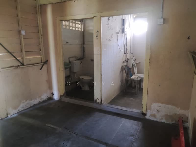 Rumah Teres 1 Tingkat untuk Dijual di Ipoh (Perak) - Ck Nyau - Bathroom - PropertyGuru.com.my