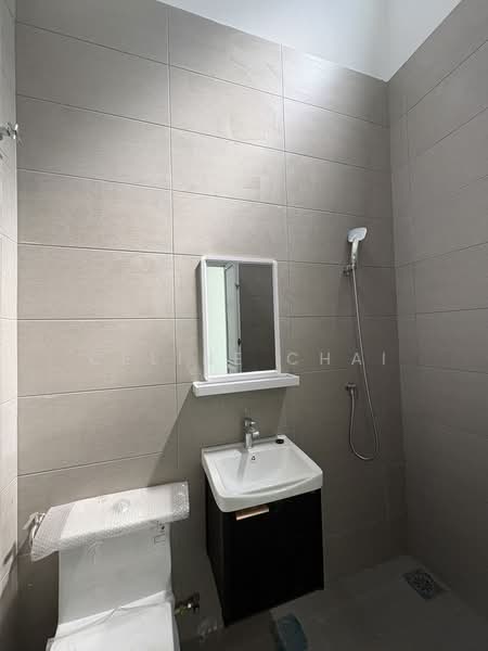Rumah Teres 2 Tingkat untuk Dijual di Batu Pahat (Johor) - Celine Chai - Bathroom - PropertyGuru.com.my