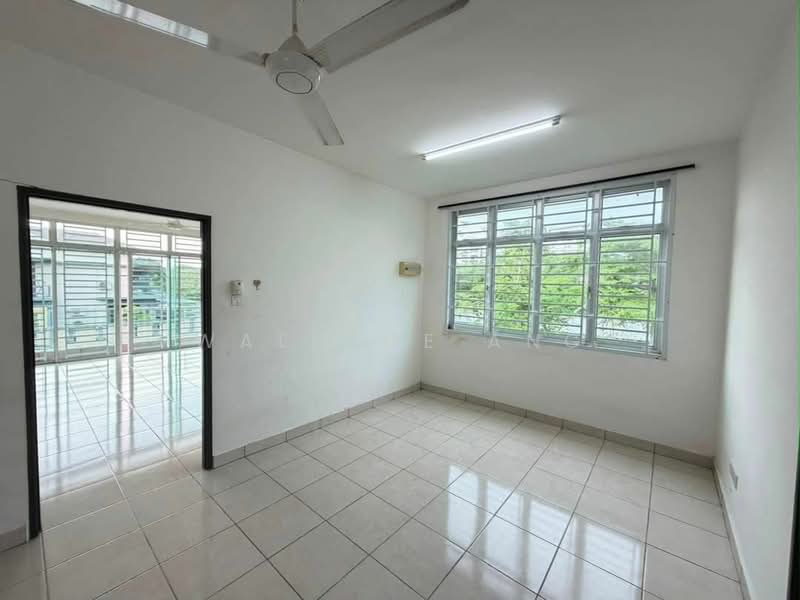 2-storey Terraced House for Sale in Bandar Uda Utama (Johor Bahru) - Wallace Ang - Interior - PropertyGuru.com.my