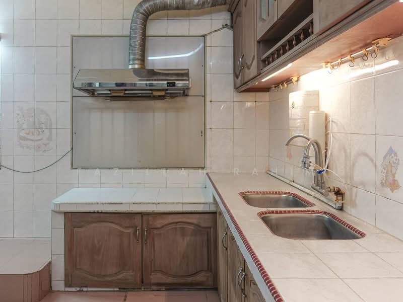 Rumah Teres 2 Tingkat untuk Dijual di Taman Klang Utama (Kapar) - Fazillah Rahim - Kitchen - PropertyGuru.com.my