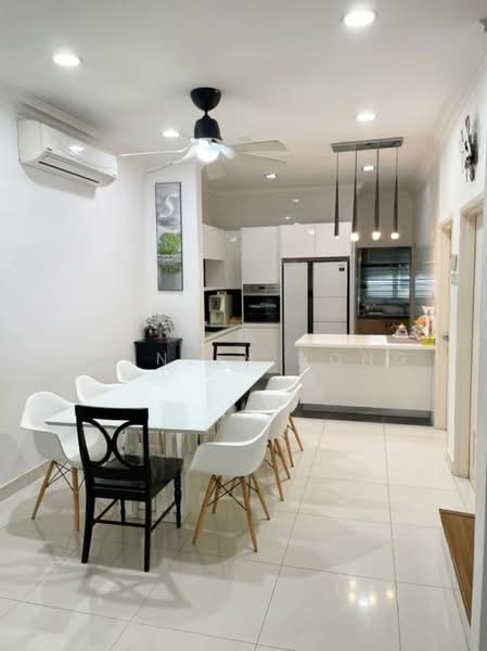 2-storey Terraced House for Rent in Setia Indah (Setia Alam) - Stanley Hong - Dining Room - PropertyGuru.com.my