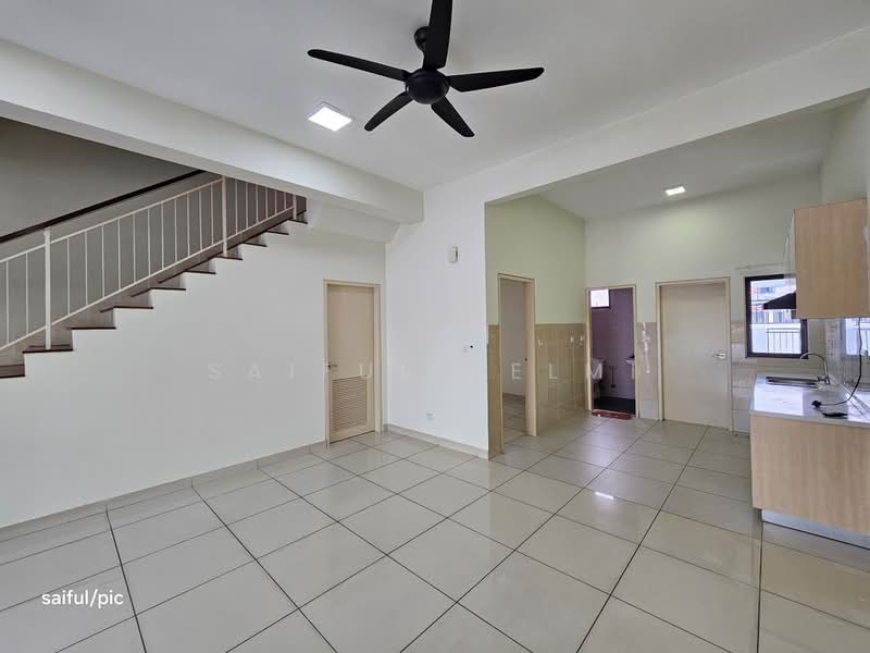 Rumah Teres 2 Tingkat untuk Dijual di Alam Impian (Shah Alam) - SAIFUL HELMI - Living Room - PropertyGuru.com.my