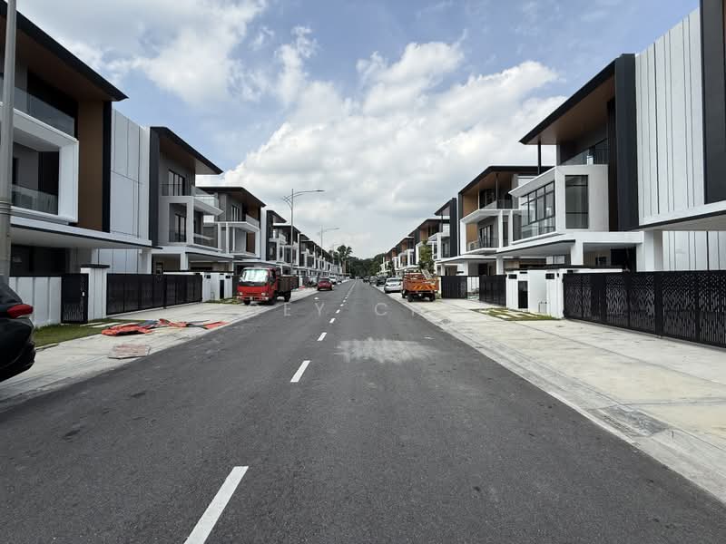 Semi-Detached House for Sale in Petaling (Selangor) - Joey Chea - Exterior - PropertyGuru.com.my