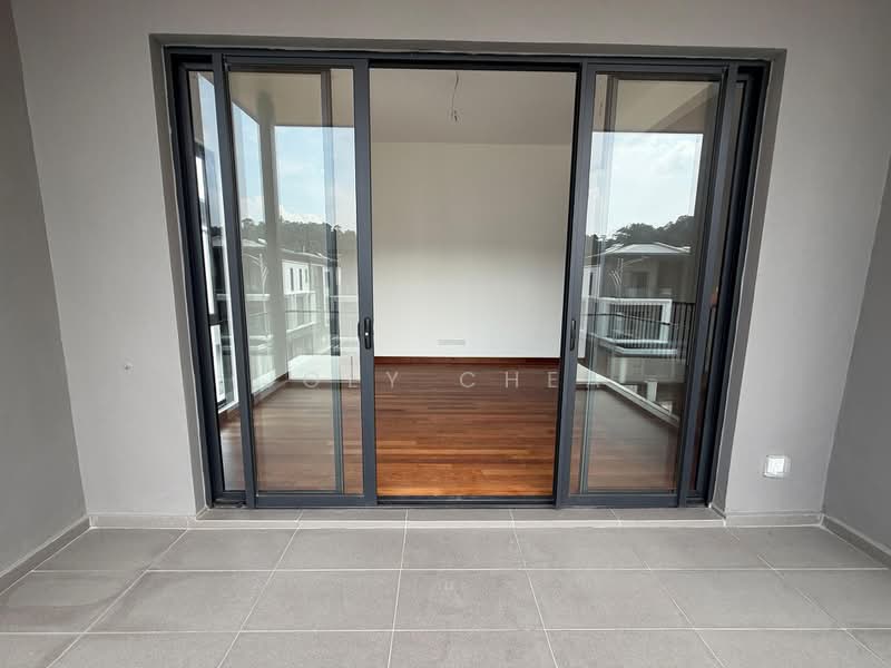 Semi-Detached House for Sale in Petaling (Selangor) - Joey Chea - Balcony - PropertyGuru.com.my