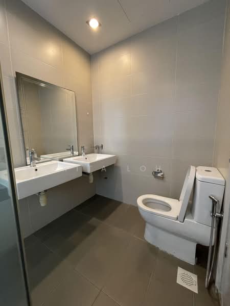Kondominium untuk Dijual di The Park Residences 1 - Rita Loh - Bathroom - PropertyGuru.com.my