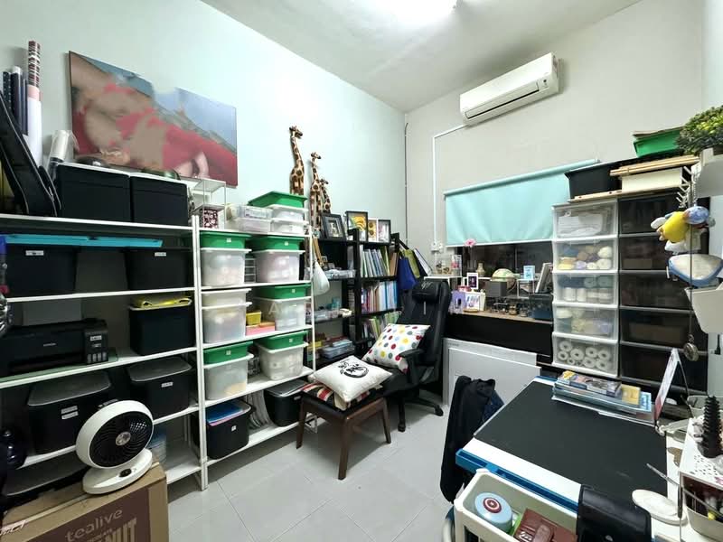 2-storey Terraced House for Sale in Taman Pulai Indah (Johor Bahru) - Karl Lim - Study - PropertyGuru.com.my