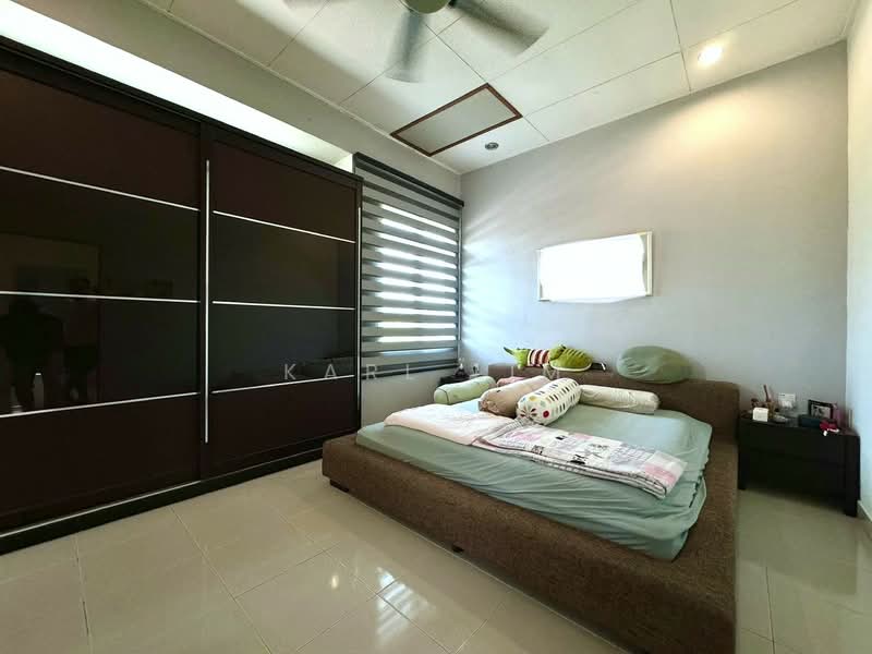 2-storey Terraced House for Sale in Taman Pulai Indah (Johor Bahru) - Karl Lim - Bedroom - PropertyGuru.com.my