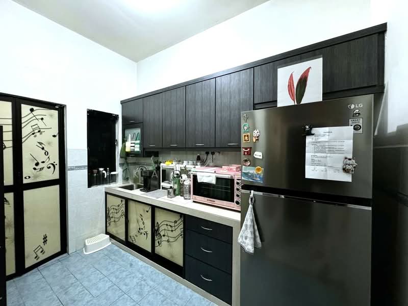 2-storey Terraced House for Sale in Taman Pulai Indah (Johor Bahru) - Karl Lim - Kitchen - PropertyGuru.com.my