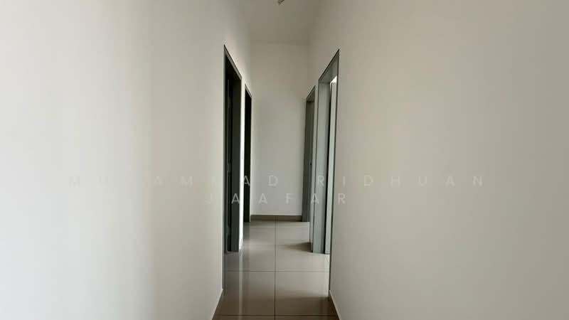 Apartment for Sale at Intana Ria 3 - Muhammad Ridhuan Jaafar - Corridor - PropertyGuru.com.my