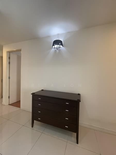 Kondominium untuk Dijual di The Park Residences 1 - Rita Loh - Corridor - PropertyGuru.com.my