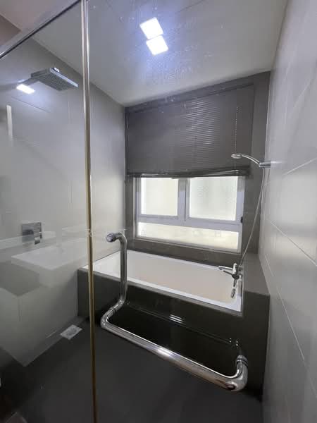 Kondominium untuk Dijual di The Park Residences 1 - Rita Loh - Bathroom - PropertyGuru.com.my
