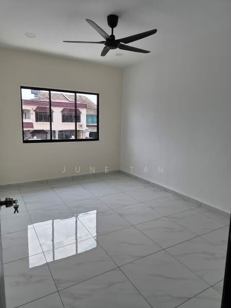 2-storey Terraced House for Rent in Taman Johor Jaya (Johor Bahru) - June Tan - Interior - PropertyGuru.com.my