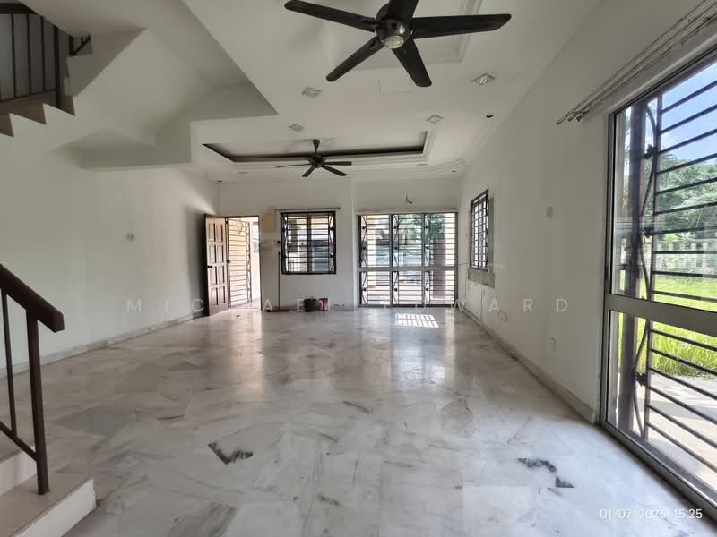 Rumah Teres 2 Tingkat untuk Dijual di Taman Klang Indah (Klang) - Michael Edward - Living Room - PropertyGuru.com.my