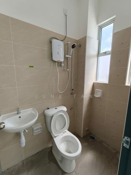 Rumah Teres untuk Disewa di Kulai (Johor) - June Tan - Bathroom - PropertyGuru.com.my