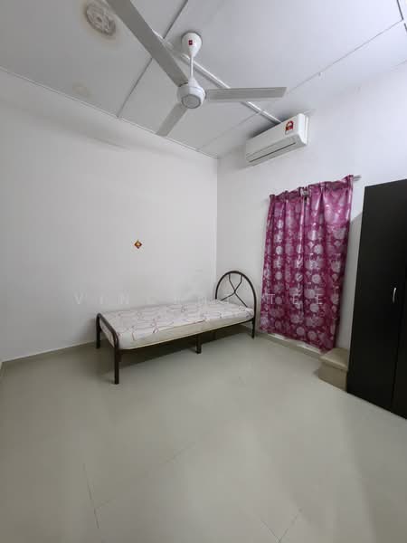 1-storey Terraced House for Sale in Puchong (Selangor) - Vincent Tee - Bedroom - PropertyGuru.com.my