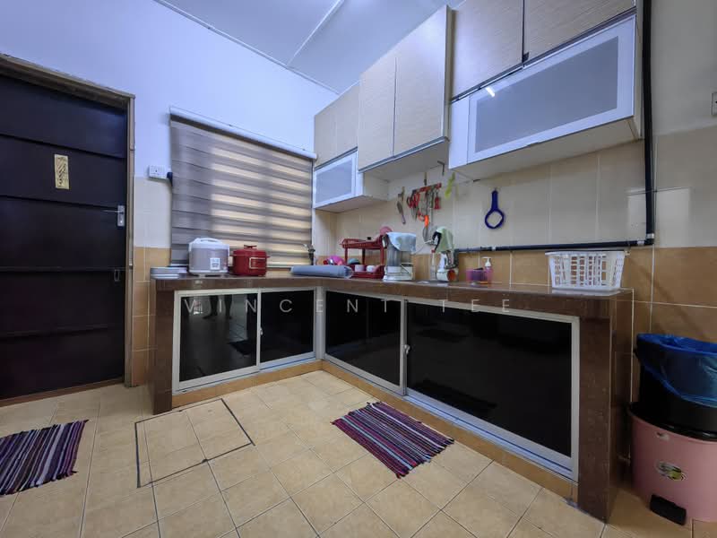 1-storey Terraced House for Sale in Puchong (Selangor) - Vincent Tee - Kitchen - PropertyGuru.com.my