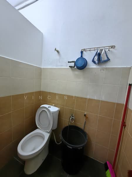 1-storey Terraced House for Sale in Puchong (Selangor) - Vincent Tee - Bathroom - PropertyGuru.com.my