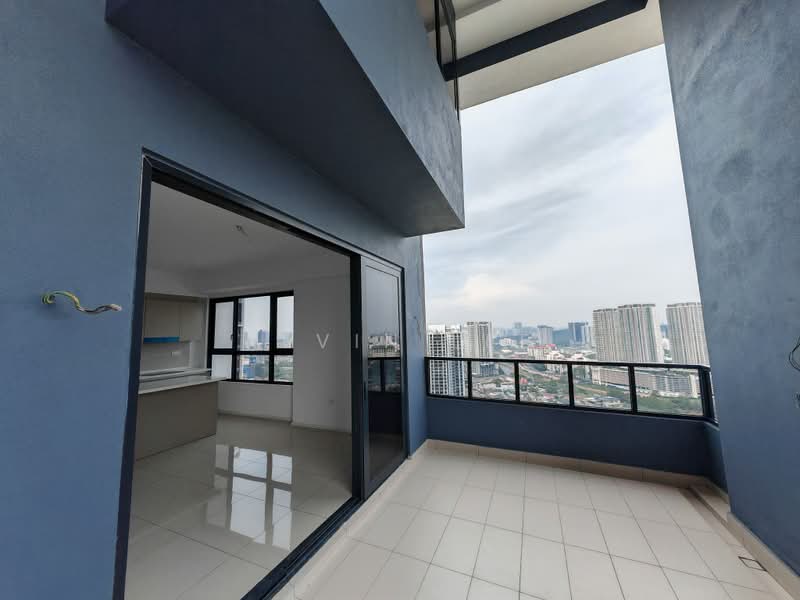 Service Residence for Sale at Residensi Estetik 8 (Est8) - KEVIN LEE - Kitchen - PropertyGuru.com.my