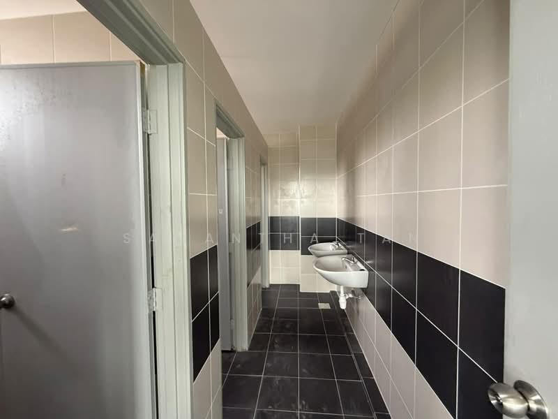 Kilang untuk Disewa di Johor Bahru (Johor) - Samantha Tan - Bathroom - PropertyGuru.com.my