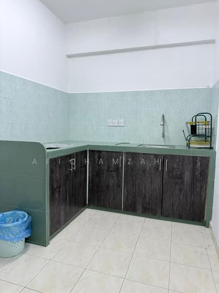 Rumah Flat untuk Disewa di Green Garden - AfiqHamzah . - Kitchen - PropertyGuru.com.my