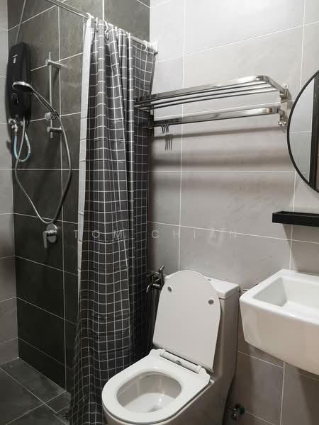 Servis Apartment untuk Disewa di Twin Tower Residence - Tom Chian - Bathroom - PropertyGuru.com.my