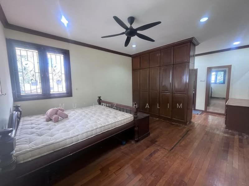 2-storey Terraced House for Sale in Pantai Dalam (Pantai) - Mu'izz Halim - Bedroom - PropertyGuru.com.my