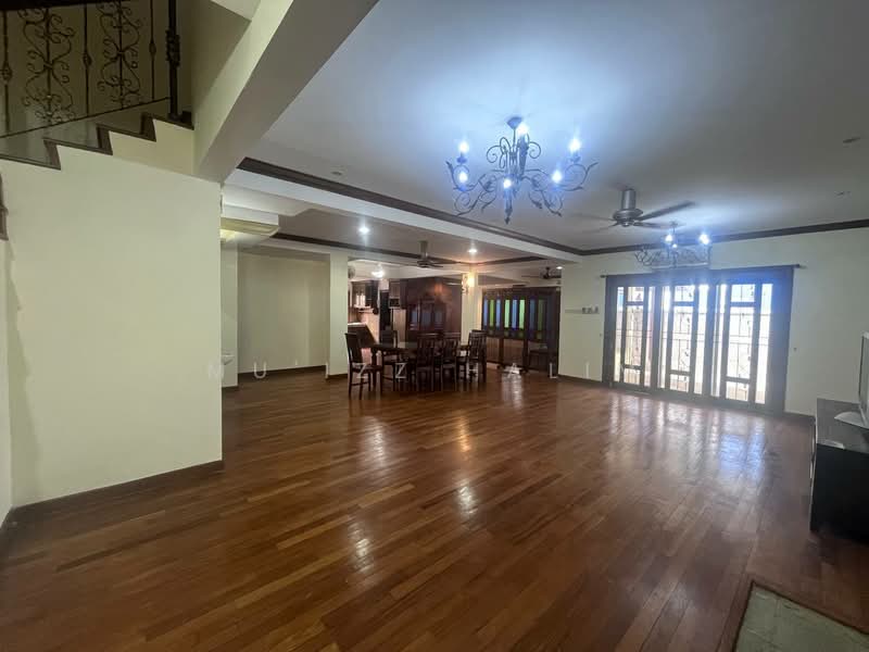 2-storey Terraced House for Sale in Pantai Dalam (Pantai) - Mu'izz Halim - Living Room - PropertyGuru.com.my