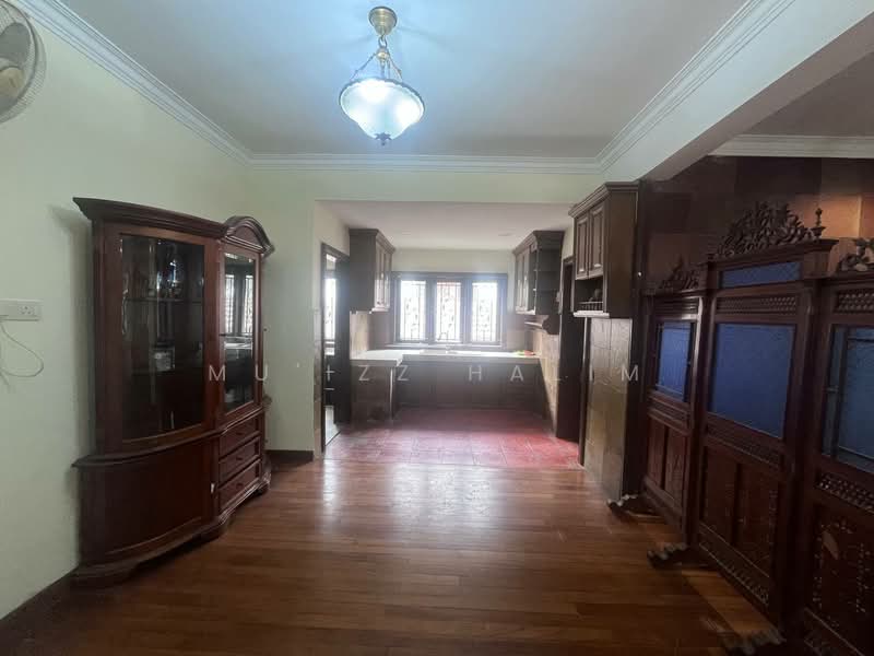 2-storey Terraced House for Sale in Pantai Dalam (Pantai) - Mu'izz Halim - Kitchen - PropertyGuru.com.my