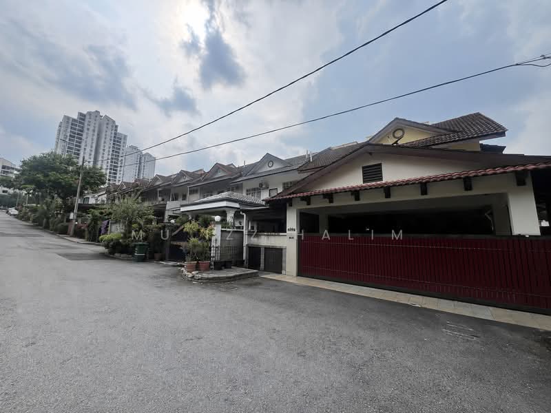 2-storey Terraced House for Sale in Pantai Dalam (Pantai) - Mu'izz Halim - PropertyGuru.com.my