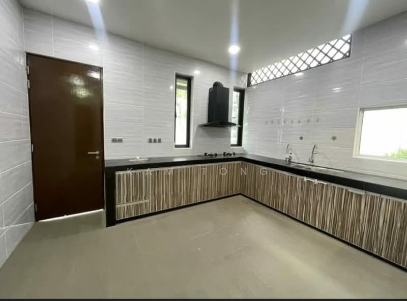 Bungalow for Sale in Kinrara Residence (Puchong) - Kam Tong - PropertyGuru.com.my