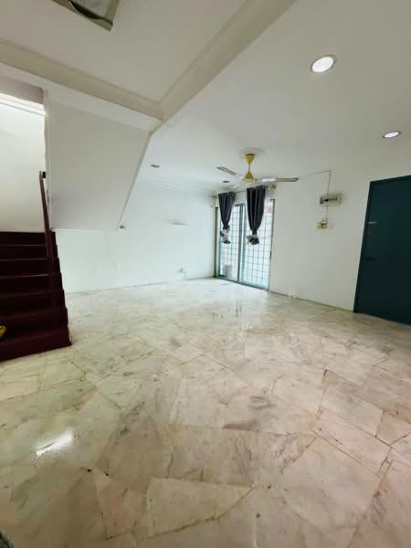 2-storey Terraced House for Sale in Ampang (Kuala Lumpur) - Mohd Nor Fahmi - Living Room - PropertyGuru.com.my