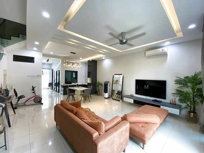 Rumah Teres 2 Tingkat untuk Dijual di Semenyih (Selangor) - Azli Ibrahim - Living Room - PropertyGuru.com.my