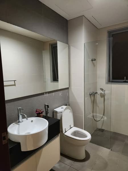 Condominium for Sale at Hampshire Residences - Miki . - Bathroom - PropertyGuru.com.my