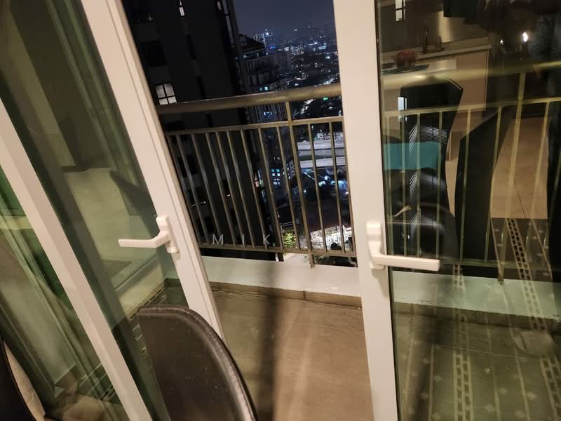 Condominium for Sale at Hampshire Residences - Miki . - Balcony - PropertyGuru.com.my